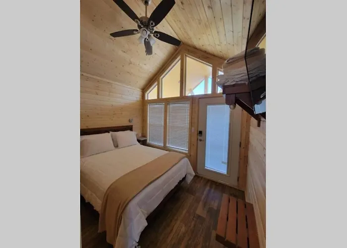 073 Tiny Nr Grand Canyon South Rim Sleeps 8 Chalet *