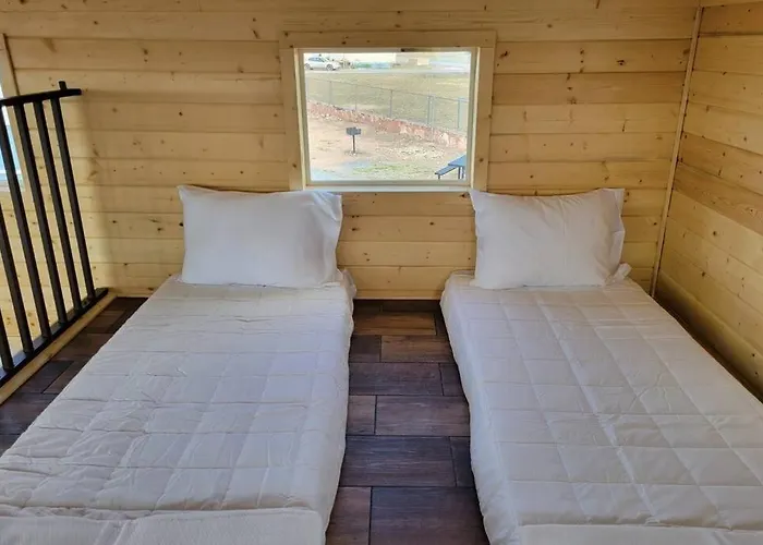 073 Tiny Nr Grand Canyon South Rim Sleeps 8 Valle
