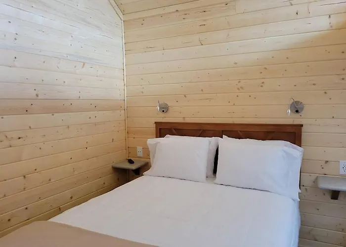 Chalet 073 Tiny Nr Grand Canyon South Rim Sleeps 8 *