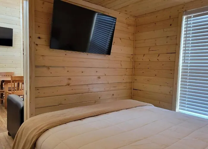 073 Tiny Nr Grand Canyon South Rim Sleeps 8