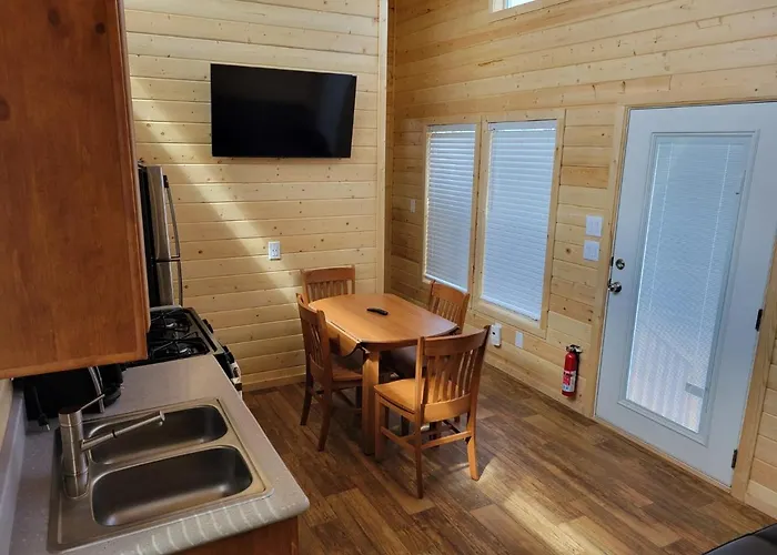 Chalet 073 Tiny Nr Grand Canyon South Rim Sleeps 8 *